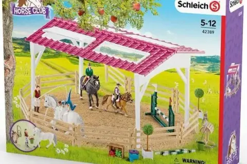 Schleich szkółka jeździecka - idealny zestaw do zabawy dla dzieci